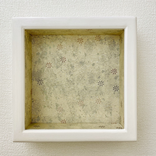 立体的な額　52.5x41.5 立体額 ボックス型額縁 19×19センチ 胡粉塗装 その他アート アトリエ呂
