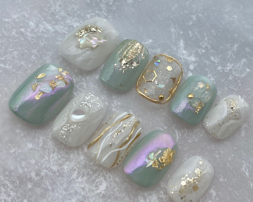 ネイルシール 20Pcs 爪やすり付き ラメ ホワイト くすみグリーン