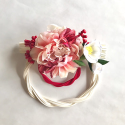 芍薬（ピオニー）お正月飾り・しめ縄飾り【ラタンベース】 1枚目の画像