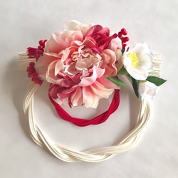 芍薬（ピオニー）お正月飾り・しめ縄飾り【ラタンベース】 4枚目の画像