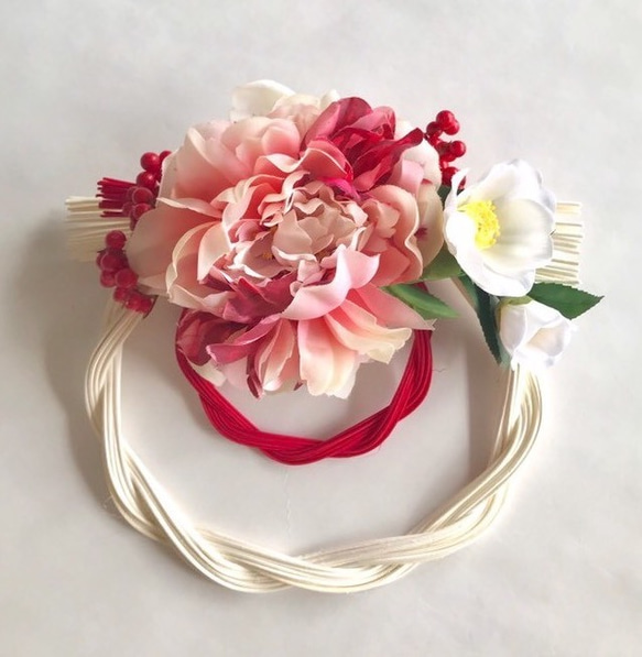 芍薬（ピオニー）お正月飾り・しめ縄飾り【ラタンベース】 4枚目の画像