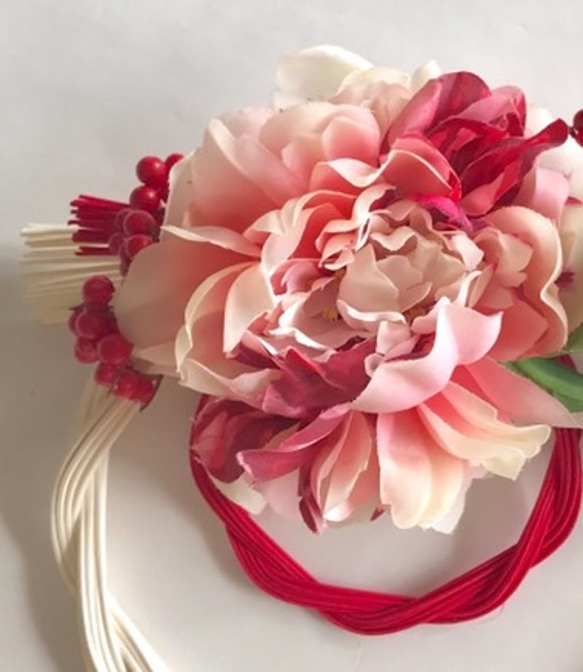 芍薬（ピオニー）お正月飾り・しめ縄飾り【ラタンベース】 5枚目の画像