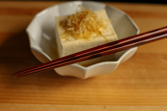 贈りもの、ご長寿のお祝い、ご両親へ、結婚のお祝いに【軽くて使いやすいお箸】大分県日田産・さざ波夫婦箸 6枚目の画像