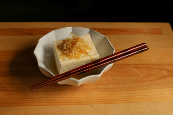 贈りもの、ご長寿のお祝い、ご両親へ、結婚のお祝いに【軽くて使いやすいお箸】大分県日田産・さざ波夫婦箸 7枚目の画像