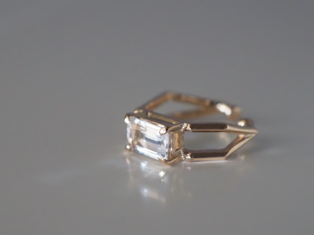 Octagon cut stone K10イヤーカフ(White Topaz)