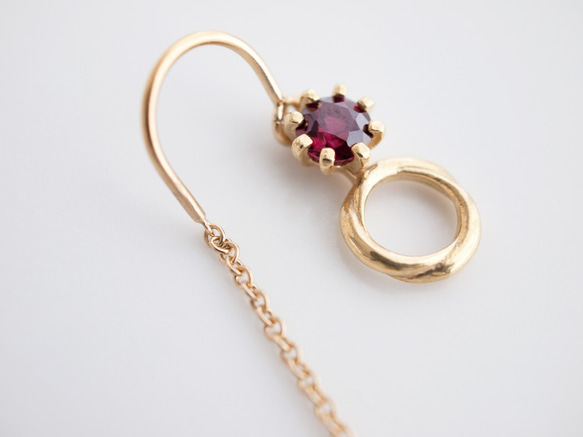 Rhodolite Garnet チェーンピアス 3枚目の画像