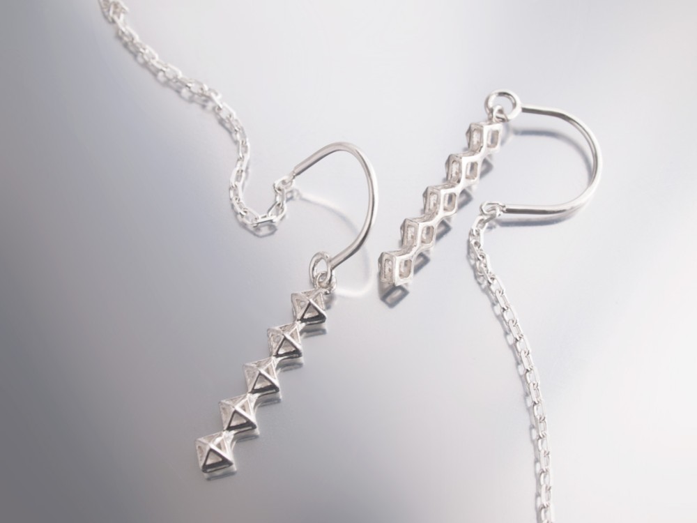 Diamond shape チェーンピアス（silver）