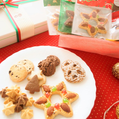 飾って食べれる、オーナメントクッキー入り「Xmasクッキー缶