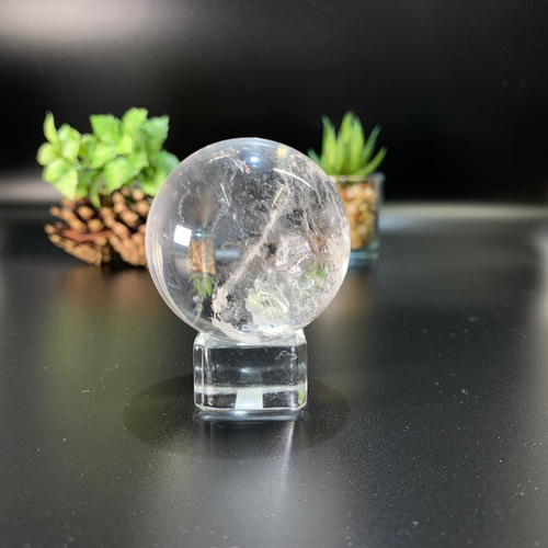 ⭐︎天然石　高品質　ヒマラヤ水晶　スフィア　63mm ヒマラヤ水晶丸玉（スフィア、球体石） - 埼玉県吉川市の天然石