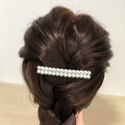 コットンパール風バレッタ、ヘアアクセサリー、髪飾り 1枚目の画像