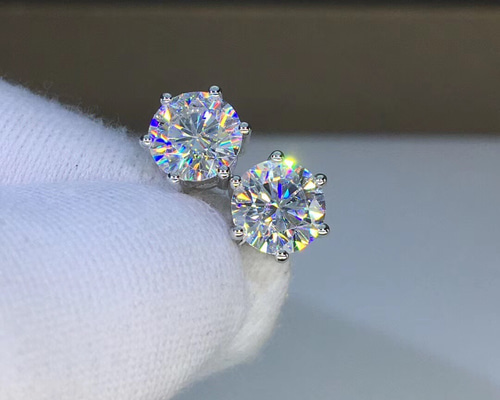 合計1カラット 】輝くモアサナイト ダイヤ ピアス K18WG ピアス