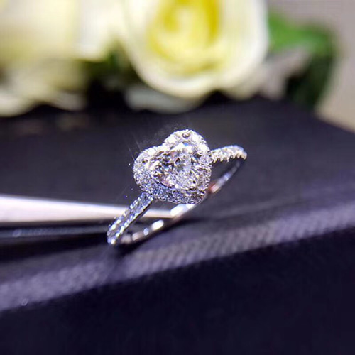 newデザイン】ハートシェイプ モアサナイト ダイヤ リング