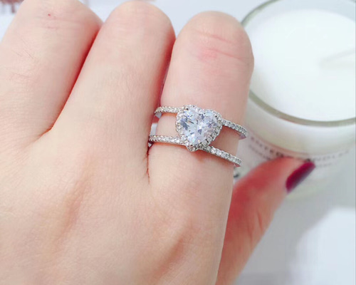 4ct / 最高級モアサナイト / ハートシェイプリング newデザイン】ハートシェイプ モアサナイト ダイヤ リング K18WG 指輪