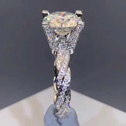 【最高級ランク】100面カット　モアサナイト  ダイヤモンド　リング　k18