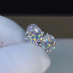 【1カラット  】輝くモアサナイト ダイヤモンド ピアス 3枚目の画像