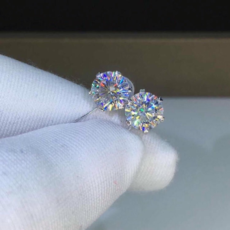 【合計2カラット】輝く モアサナイト ダイヤモンド ピアス ピアス