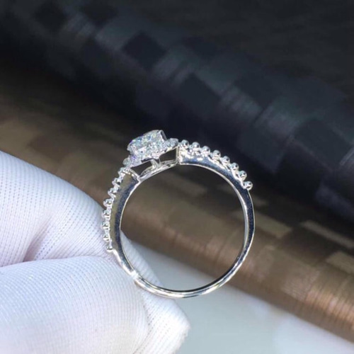 0.5カラット】輝く モアサナイト ダイヤモンド リング 指輪・リング  