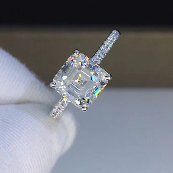 2カラット】輝くスクエアカット モアサナイト ダイヤモンド リング  
