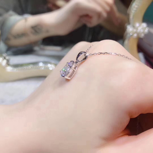 【newデザイン】2カラット　ペアシェイプ  ダイヤ　ネックレス　K18WG newデザイン】2カラットペアシェイプ ダイヤネックレスK18WG