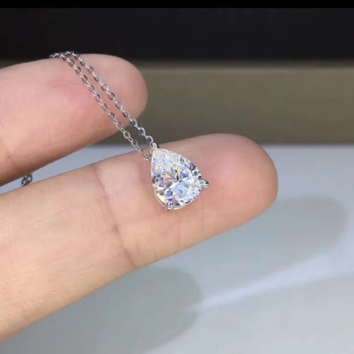 newデザイン】可愛い モアサナイト ネックレス K18WG