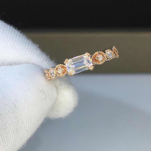 newデザイン】輝くエメラルド モアサナイト リング ピンクゴールド 生っ 