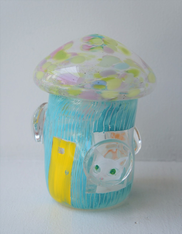 クマの形ガラス ブローチ 土井朋子 作家 クマの形ガラス ブローチ 土井