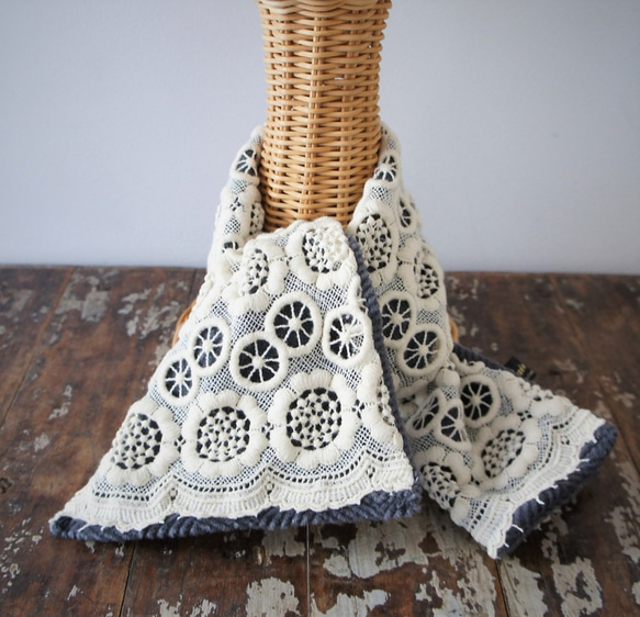 ウールレース・ストール[ウールフラワー・グレー]M531424grey 1枚目の画像