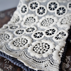 ウールレース・ストール[ウールフラワー・グレー]M531424grey 2枚目の画像