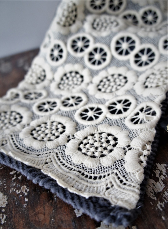 ウールレース・ストール[ウールフラワー・グレー]M531424grey 2枚目の画像