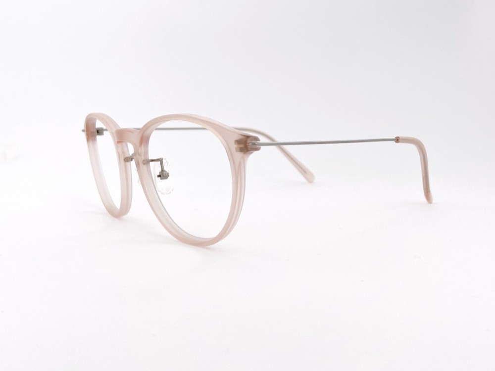 ５サイズから選べる軽量ブルーライトカットめがね