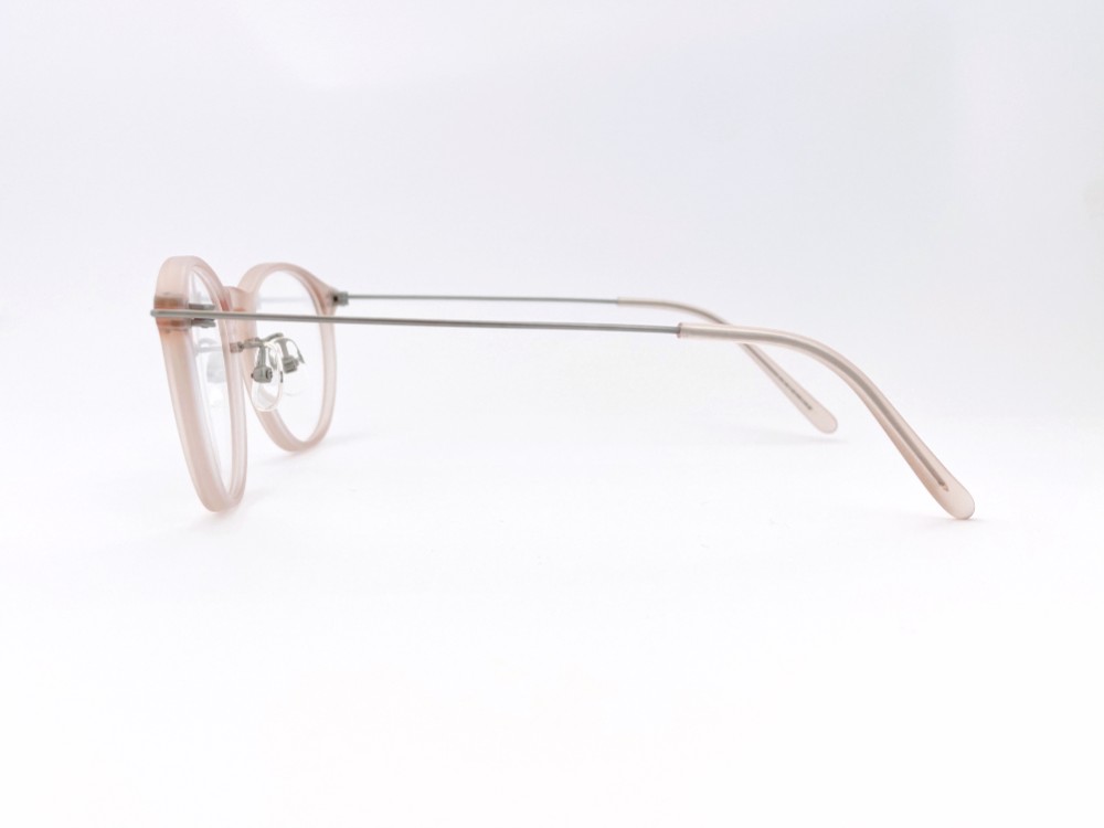 ５サイズから選べる軽量ブルーライトカットめがね