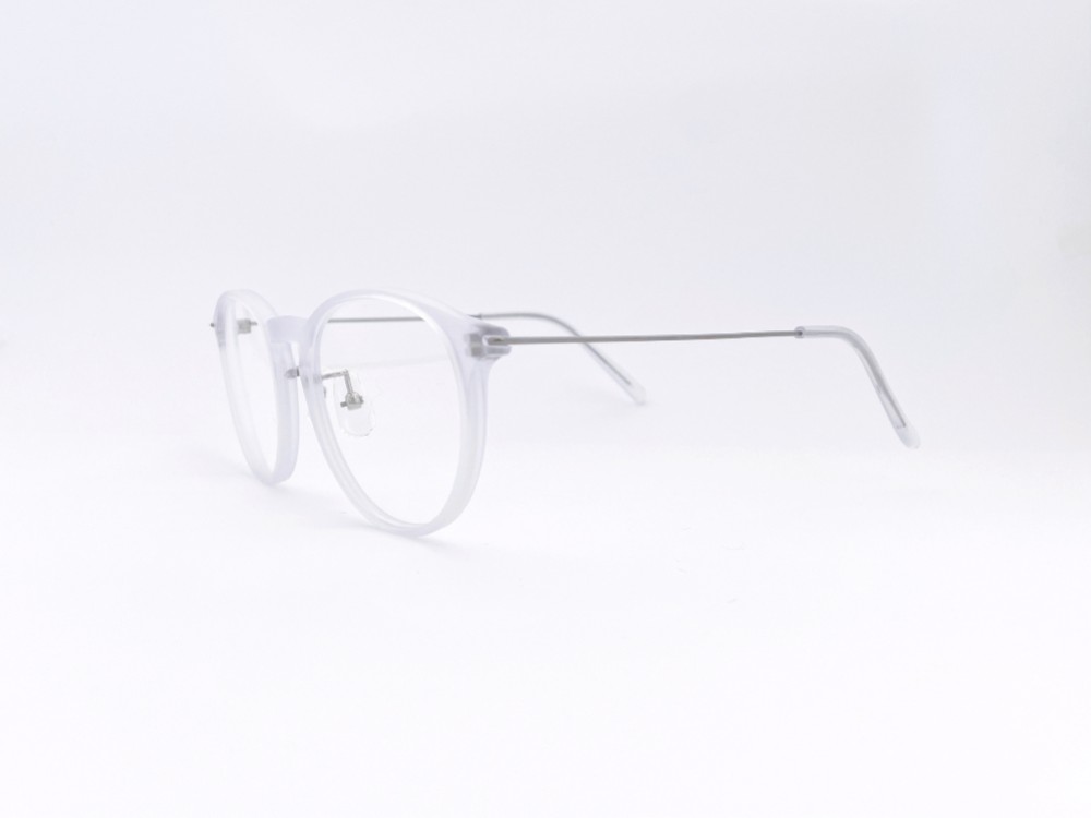 ５サイズから選べる軽量ブルーライトカットめがね