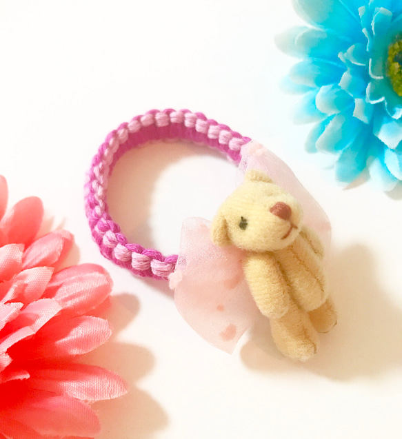 オーガンジーリボンとクマさんのミサンガ風ヘアゴム