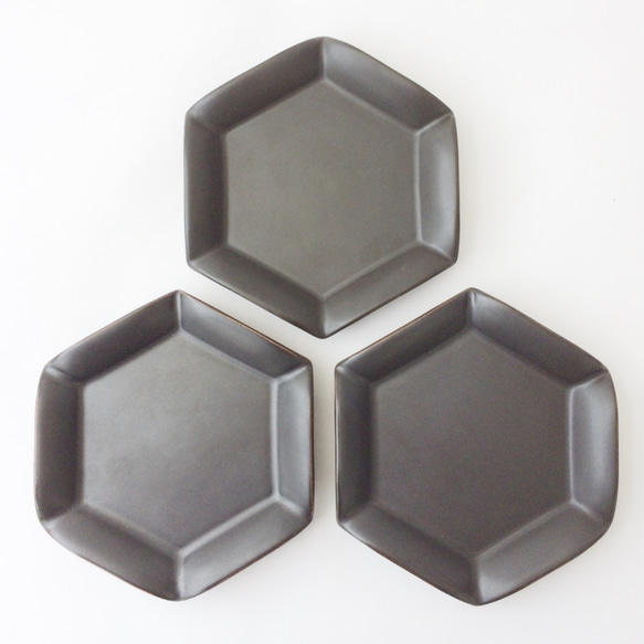 六角花皿（黒）（小） 2枚目の画像