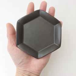 六角花皿（黒）（小） 4枚目の画像