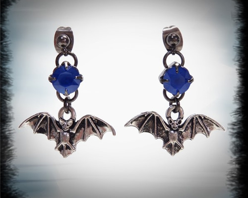 MAGICAL DESIGN シルバーピアス　コウモリ　BAT EARRING MAGICAL DESIGN シルバーピアス コウモリ BAT EARRING MAGICAL