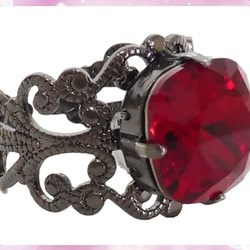 ゴシック系 スワロフスキー 指輪 フリーサイズ 赤 レッド リング ゴスロリ パンク Ｖ系アクセサリー 3枚目の画像
