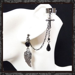 十字架 クロス 羽 フェザー イヤーカフ ピアス/イヤリング 片耳用 黒