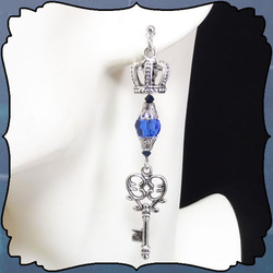 Key Key Heart Crown Crown Blue Blue Silver Silver Earrings耳環耳夾耳箍 第3張的照片