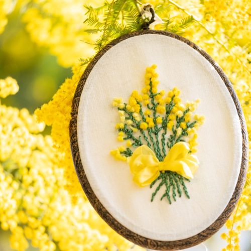 3月8日はミモザの日】ミモザの花刺繍制作キット【大枠】_A.F.E