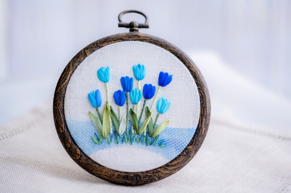 青チューリップの花の刺繍製作キット_A.F.E 19 〜シルクリボンで簡単に刺繍できる花刺繍シリーズ〜 4枚目の画像
