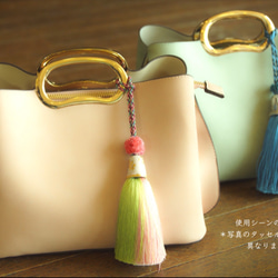 九谷焼タッセル-メルヘンシリーズ+房糸3色グラデーション　〜伝統工芸品で作るあなただけのタッセル〜　バッグチャームとして 7枚目の画像