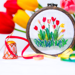 ❤️チューリップの花の刺繍製作キット_A.F.E 04  〜シルクリボンで簡単に刺繍できる花刺繍シリーズ〜 3枚目の画像