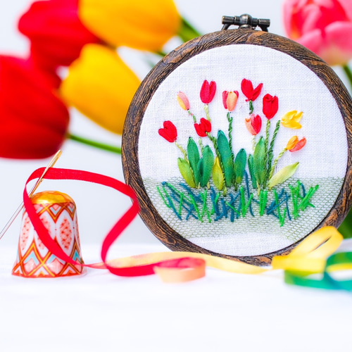 ❤️チューリップの花の刺繍製作キット_A.F.E 04 〜シルクリボン