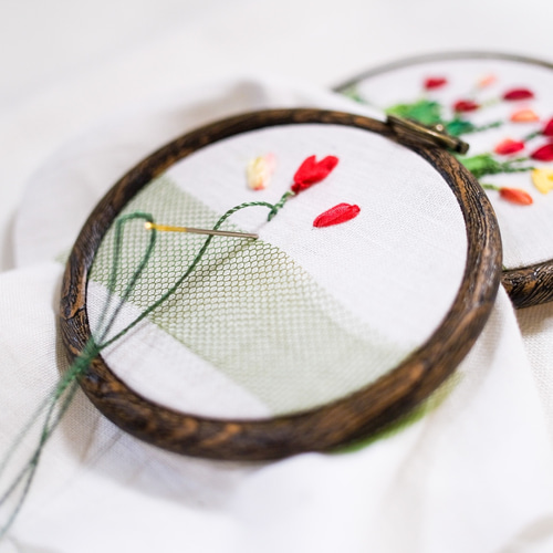 ❤️チューリップの花の刺繍製作キット_A.F.E 04 〜シルクリボンで簡単 