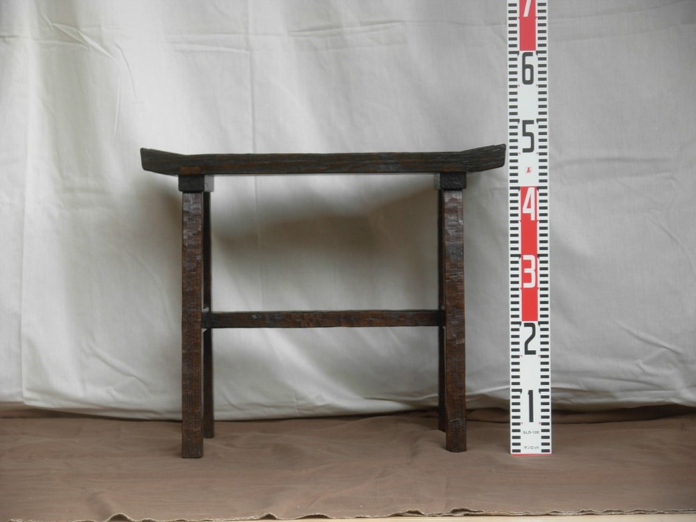 土間の似合う栗のスツール