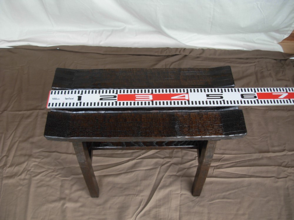 土間の似合う栗のスツール