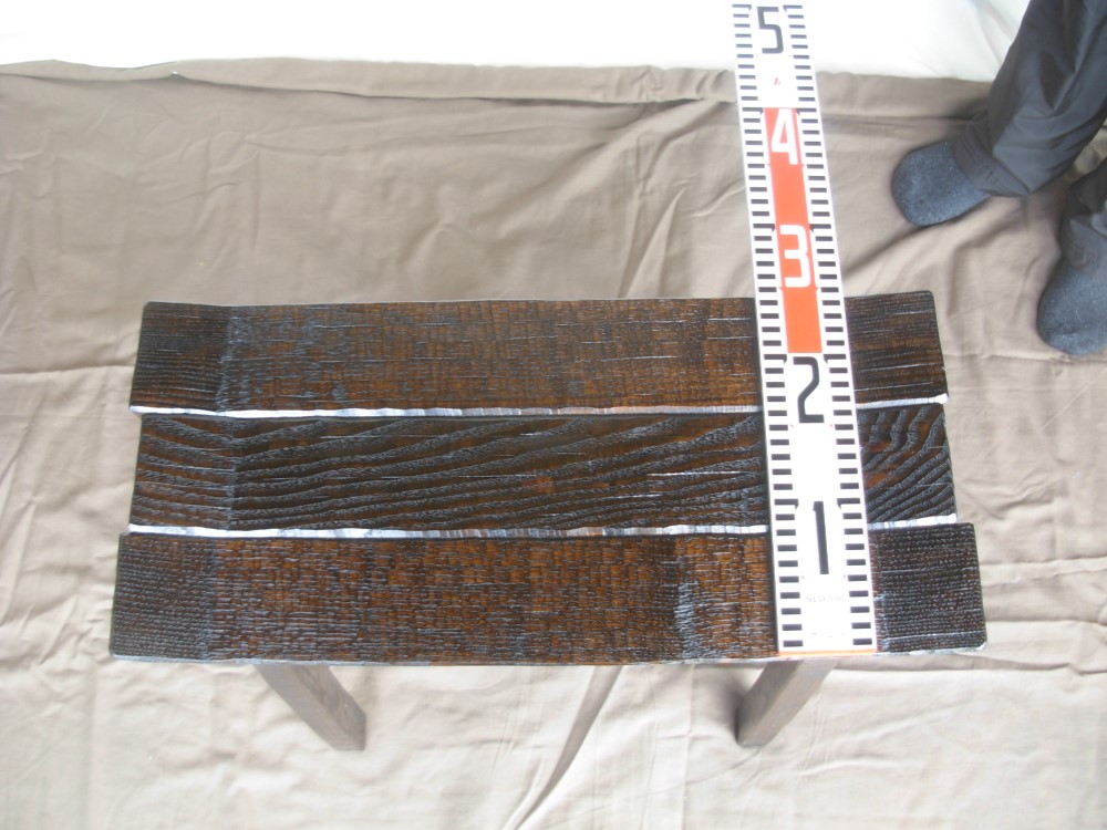 土間の似合う栗のスツール