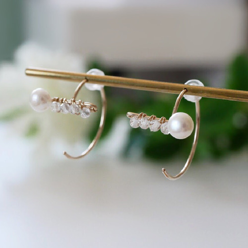 14kgf 淡水パールとホワイトトパーズのT字フックピアス ピアス（フック  