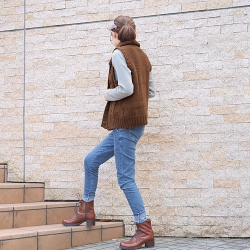 お値下げ＊手編み＊ケーブル編み＊ボリューム襟＊ウール＊ニットベスト